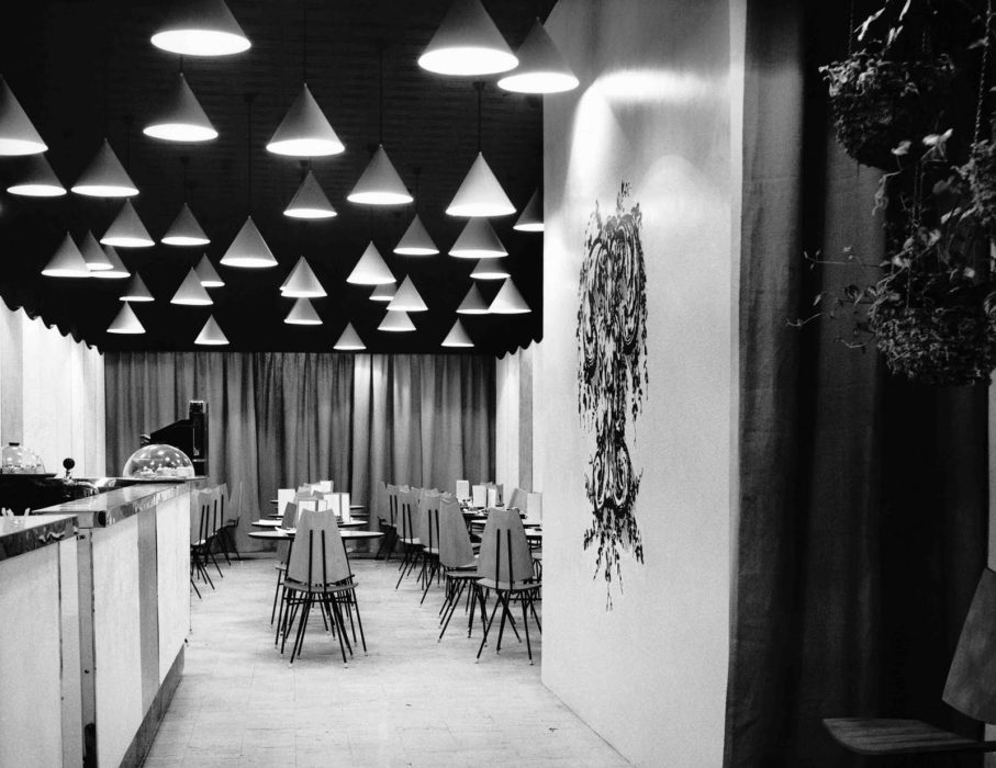 TeaHouseImageLamps